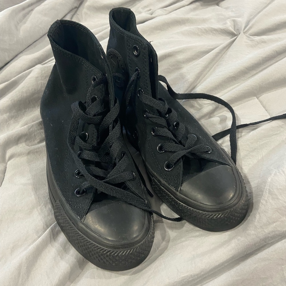 Unisex Converse high top black shoes womens 6.5